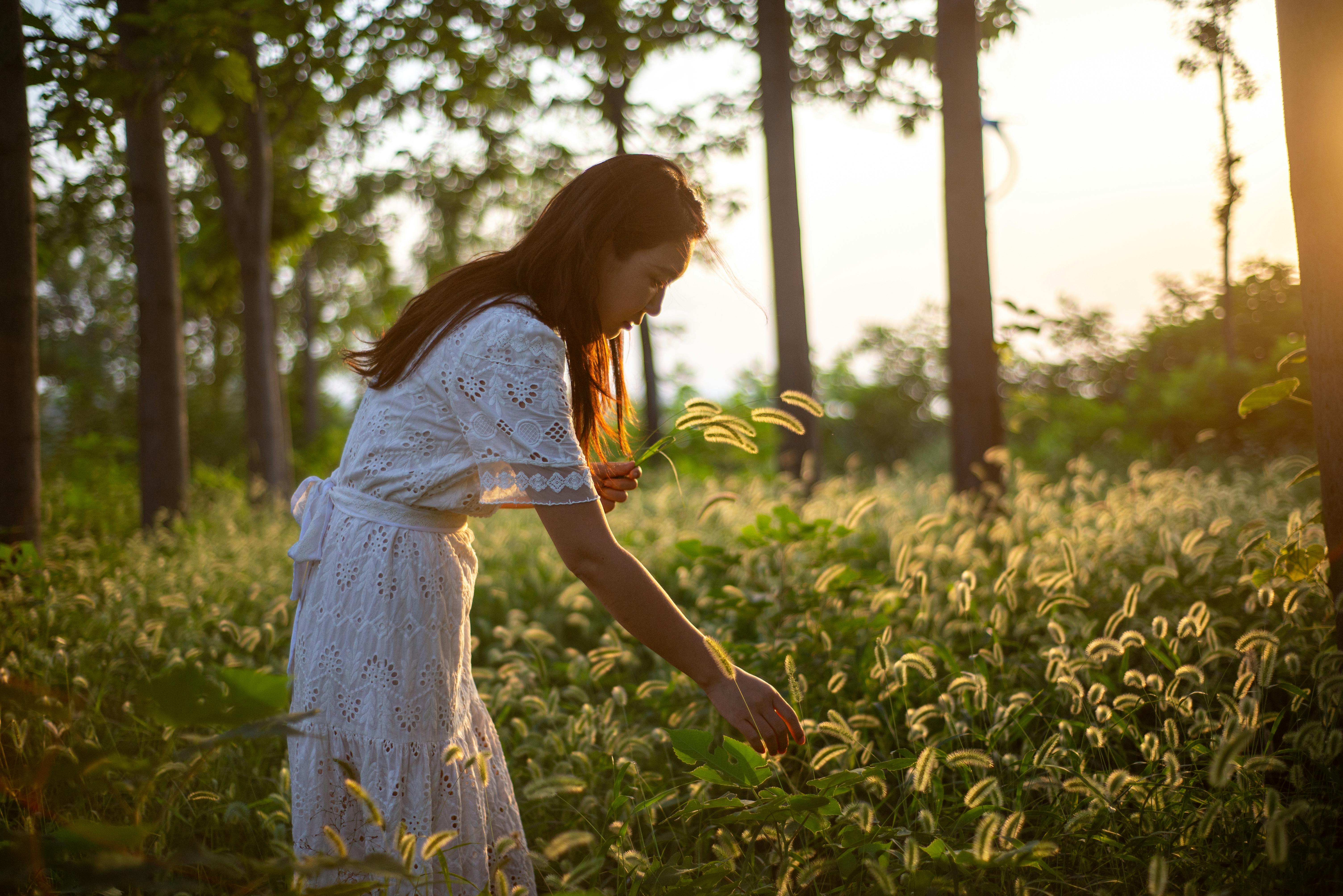 Discovery call coaching in green attire